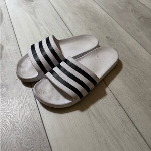 Adidas Adilette Sandals Slides Slip-On Adults Black White 6 Men’s Size 7 Women’s